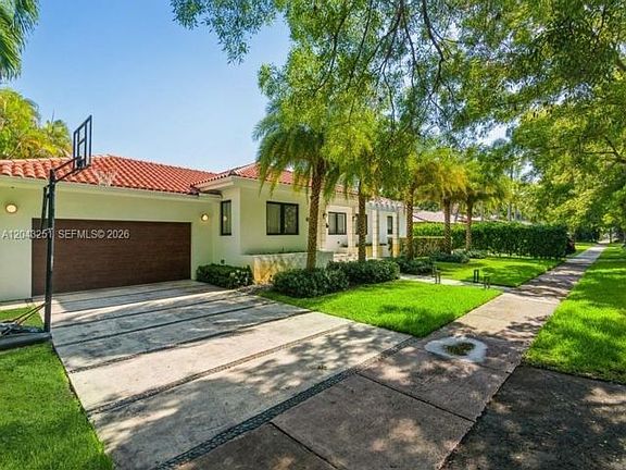 2nd image of 1035 Catalonia Ave