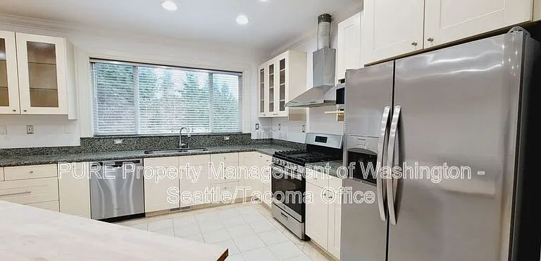 2354 Walnut Rd NW — Photo 4