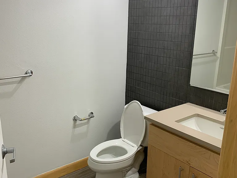 2015 Terry Ave #101 — Photo 13