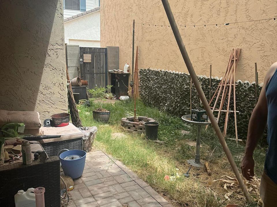 2nd image of 3009 S 101ST Lane