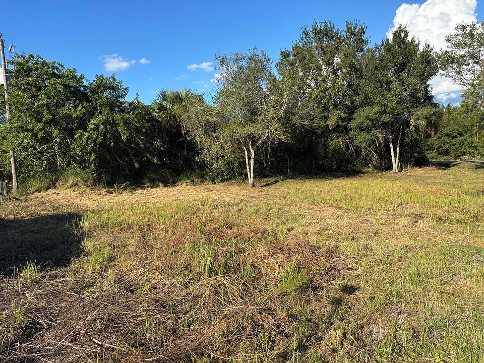 2nd image of 2897 NW 32nd Avenue