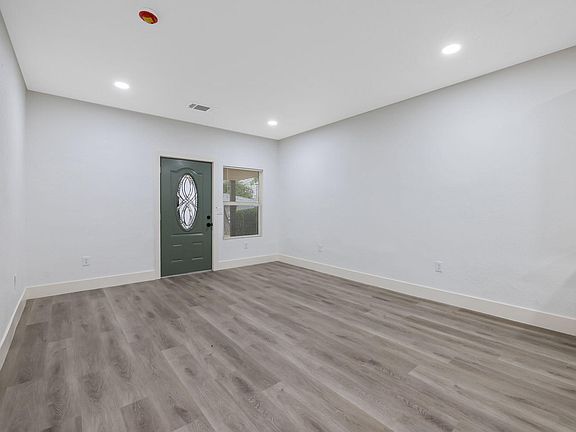 5th image of 524 S 6th Street