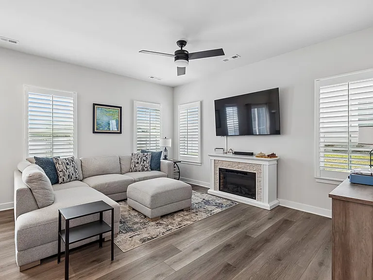 1021 Clendening Dr — Photo 14