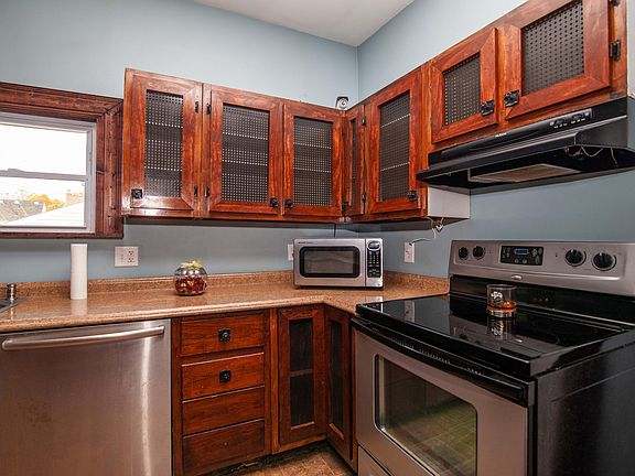 5th image of 1522 Walsh Ave
