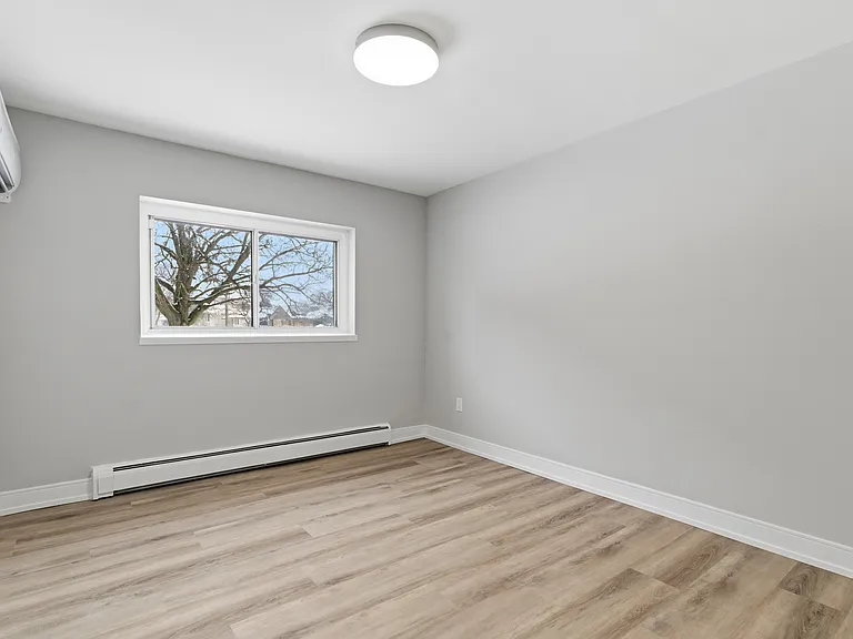 20 Weichel St — Photo 15