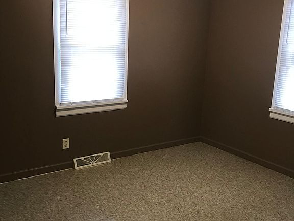 5th image of 502 S 34th St