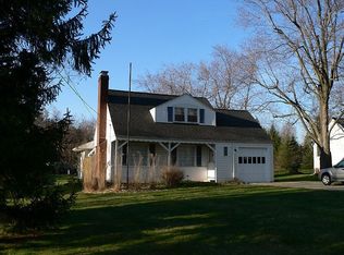 3030 Hillside Rd, Seven Hills, OH 44131