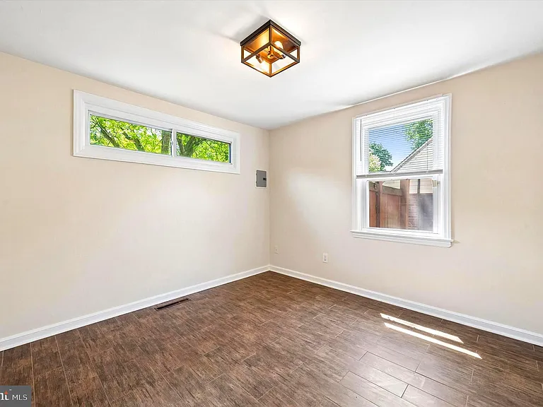 624 Cresson Ln — Photo 16