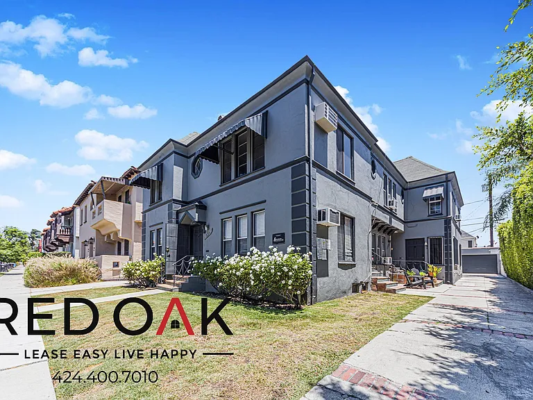 330 N Ogden Dr #1/2 — Photo 4