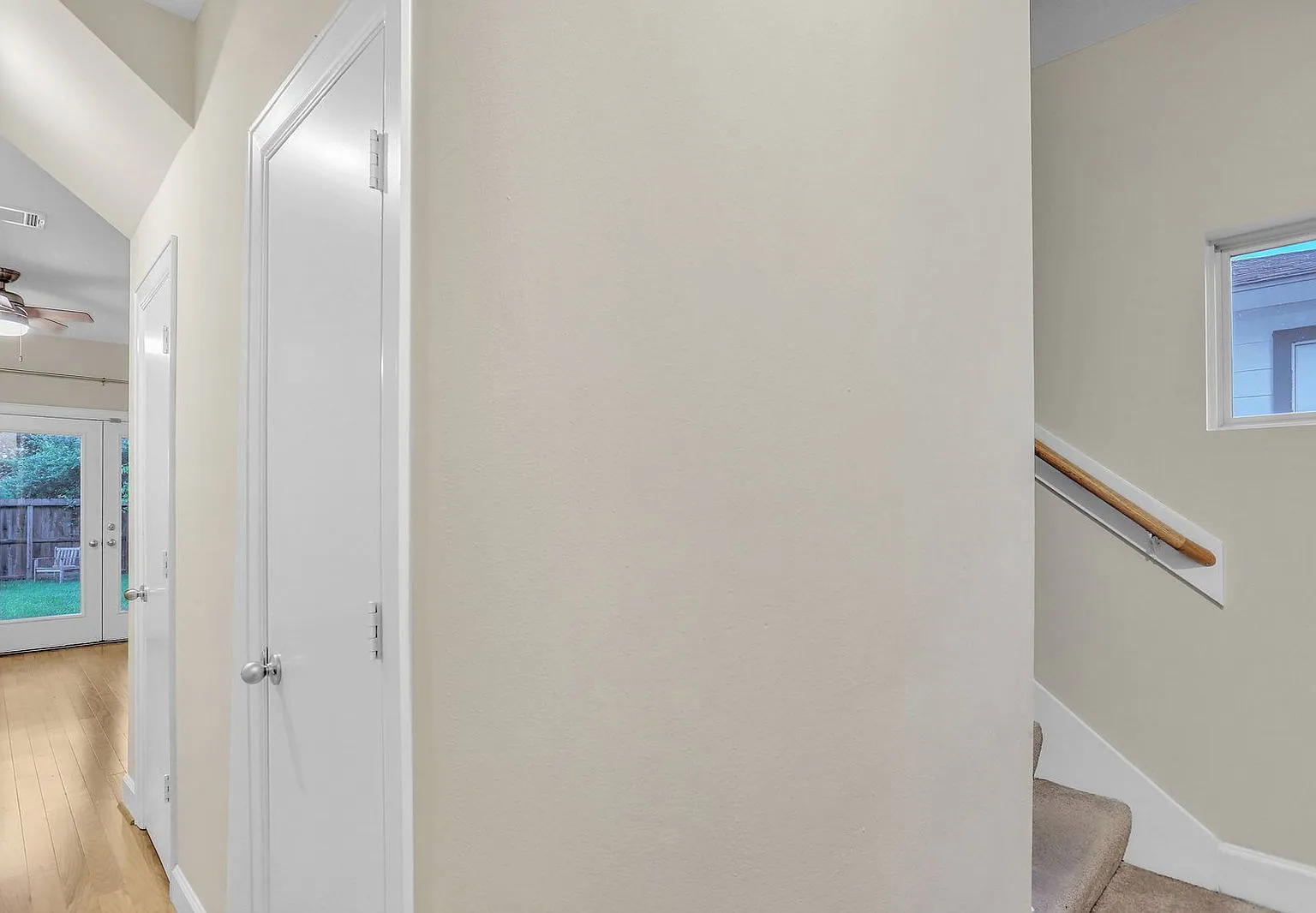 3 bed, 2.5 bath, 1653 sqft, $2,200 — Photo 2