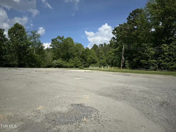 5626 N Bear Creek Rd, Wise, VA 24293