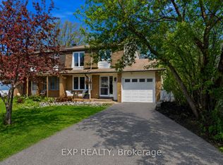 2333 Cotters Cres, Ottawa, ON K1V 8Y7