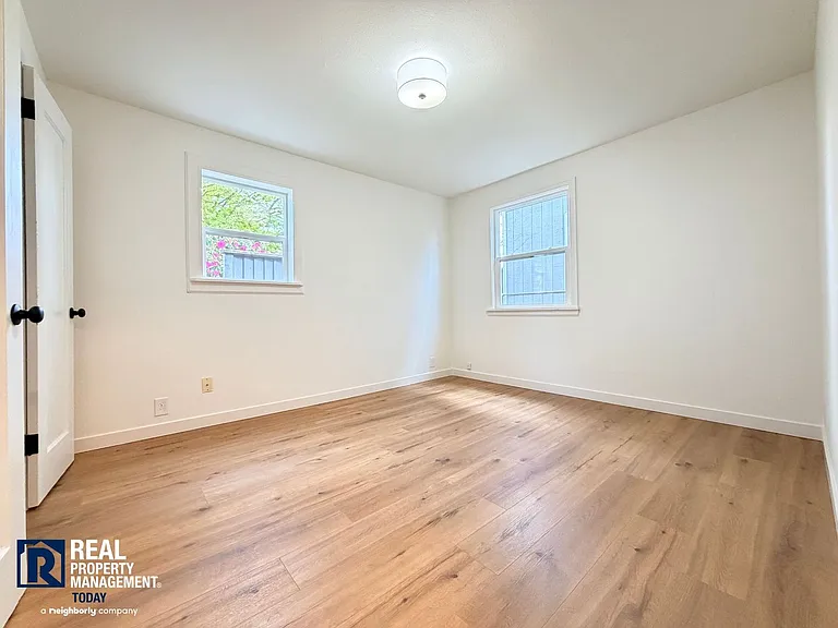 516 N K St LLC (Silver) — Photo 12