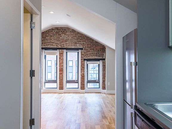 2nd image of 185 Leonard St #4L
