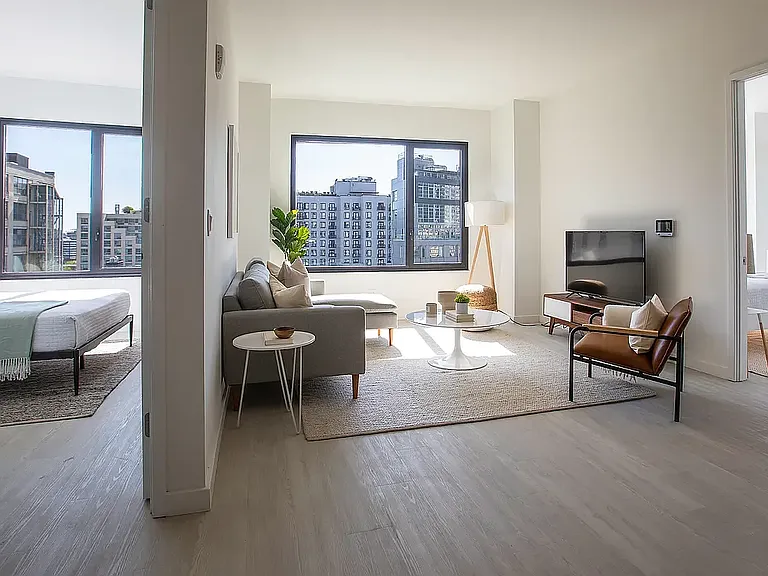 22 Chapel St #19B — Photo 1