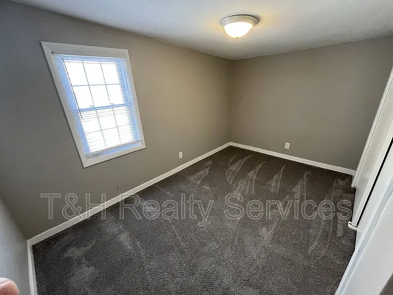 1008 E Wheeler St — Photo 7