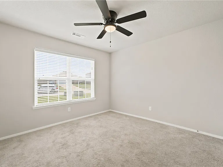 802 SW Green World St — Photo 15