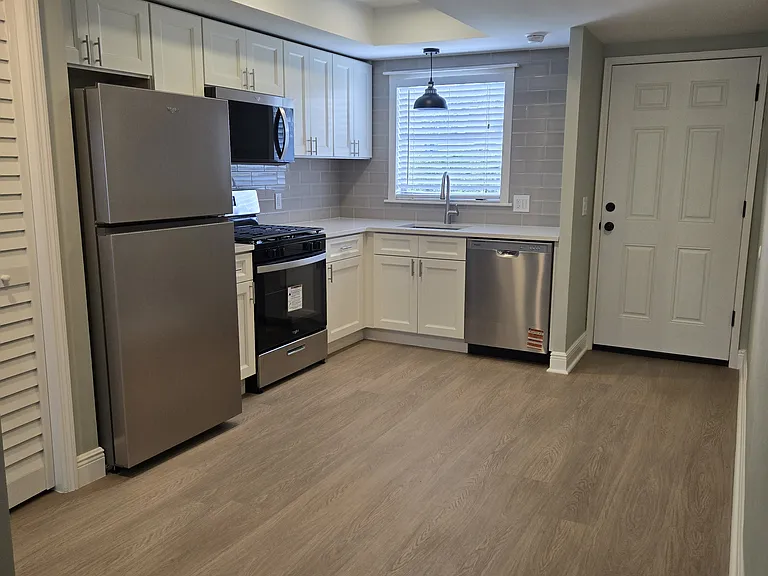 1819 Shore Dr S #103 — Photo 16