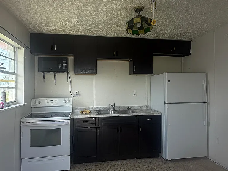 414 Avenue F #3 — Photo 5