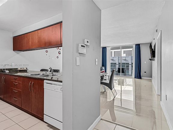 3rd image of 1200 Brickell Bay Dr #43