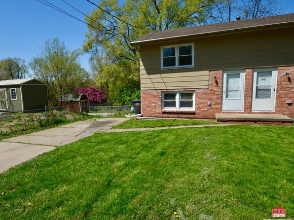 3300 E 36th Ct