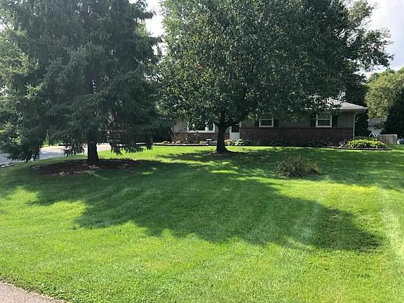 2nd image of 10888 Bayberry Dr