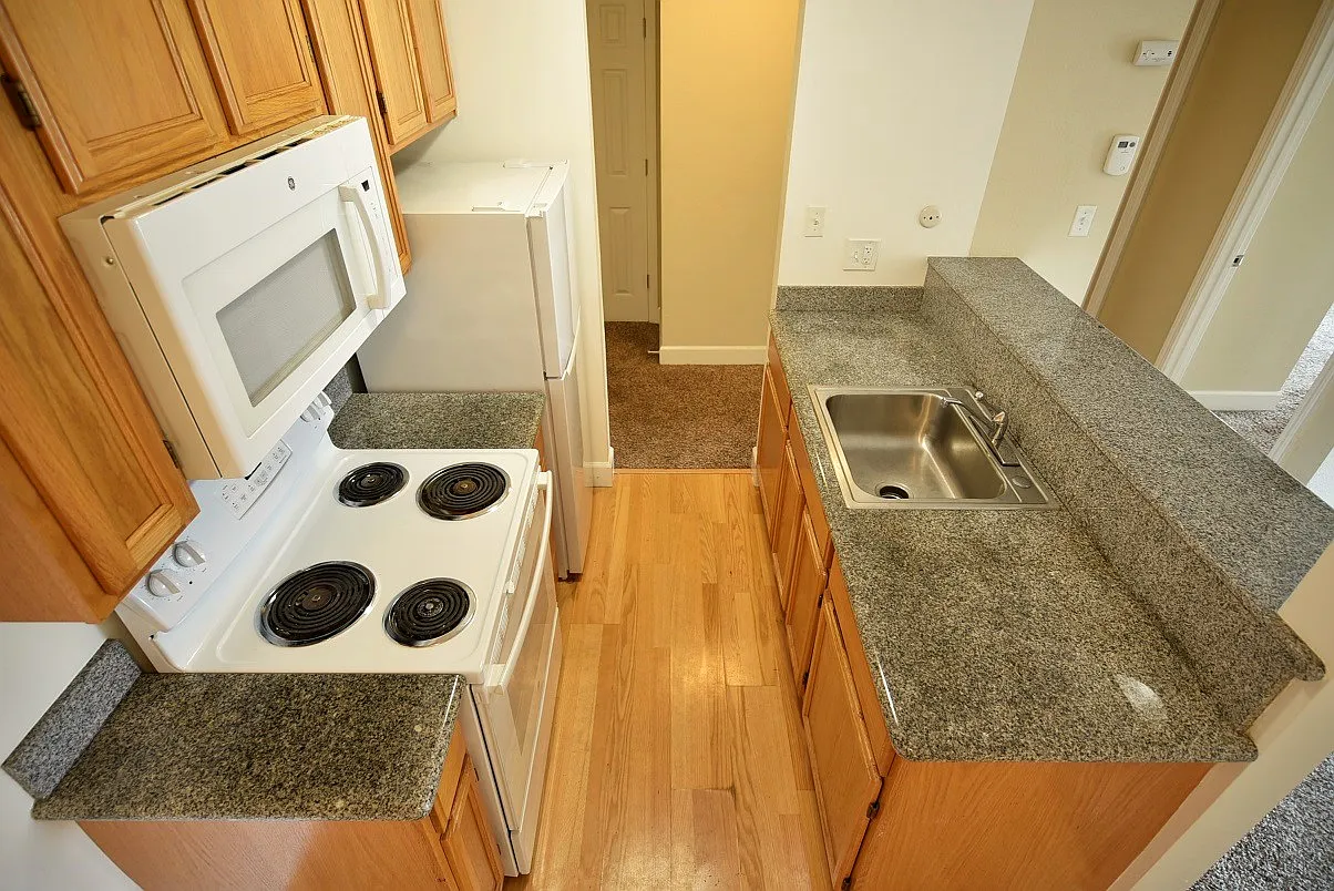 1 bed, 700 sqft, $1,850 — Photo 4