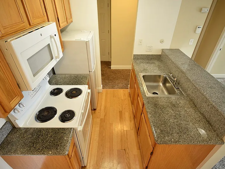 3422 Andover St #303 — Photo 4