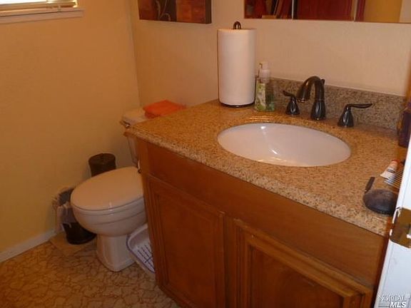 4th image of 127 Quail Ct