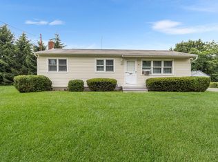 88 Old Country Rd, East Quogue, NY 11942