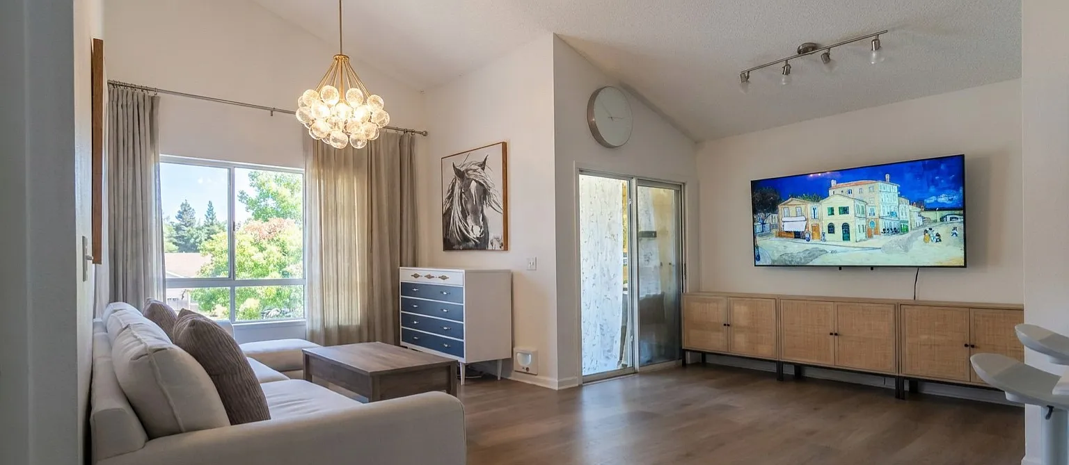 2 bed, 787 sqft, $2,300 — Photo 4