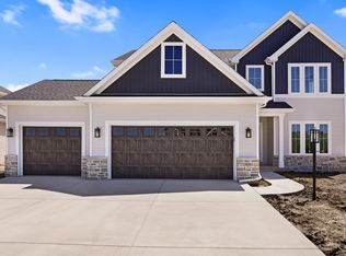 410 Harpers Ferry, Savoy, IL