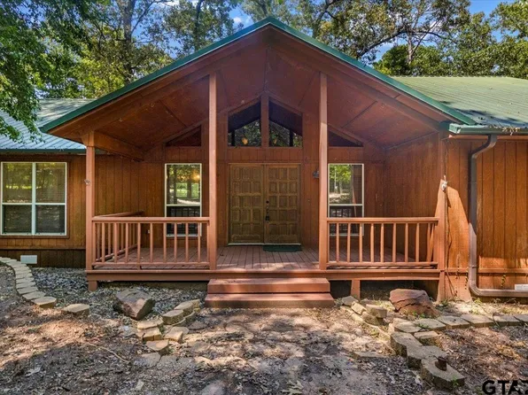 2040 Valleywood Trl, Holly Lake Ranch, TX 75765
