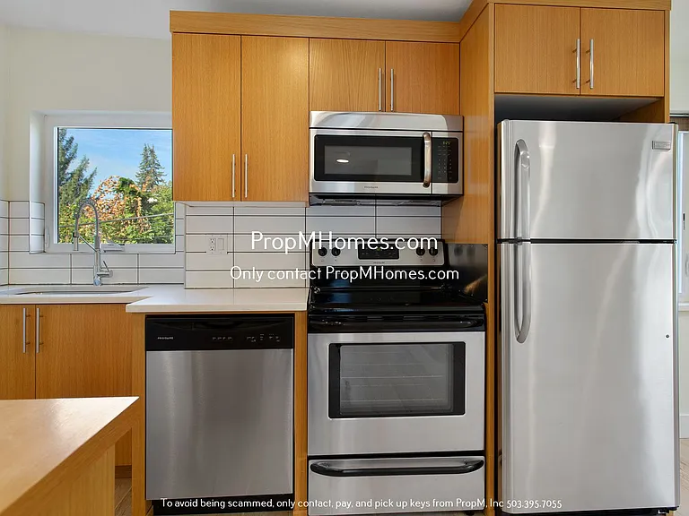 4127 N Michigan Avenue — Photo 3