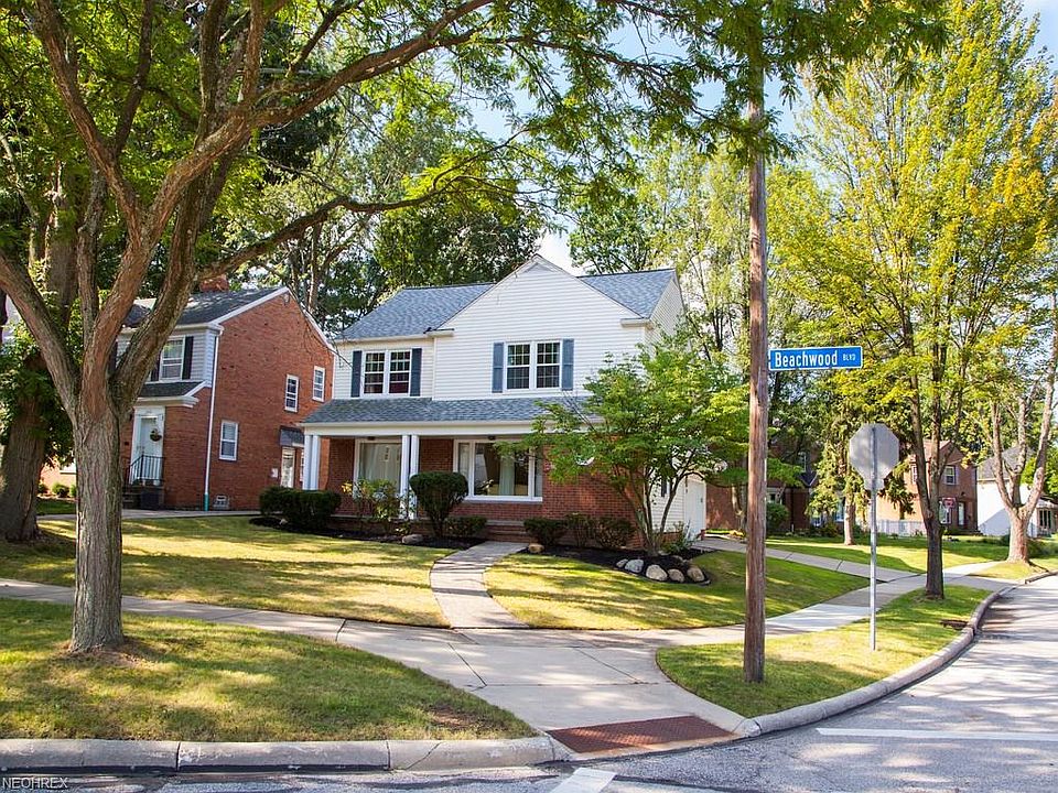 1st image of 23414 Beachwood Blvd