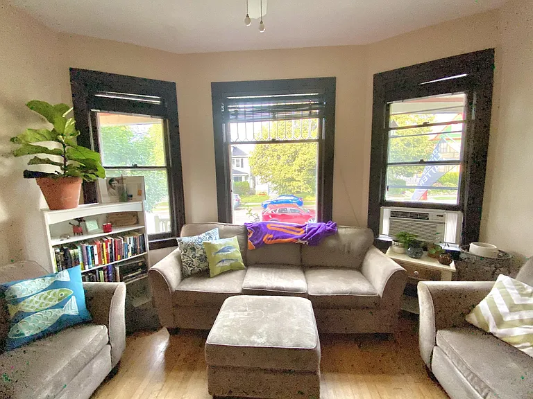 2823 S Logan Ave — Photo 9