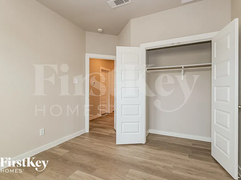 18342 W Centro Cir — Photo 16