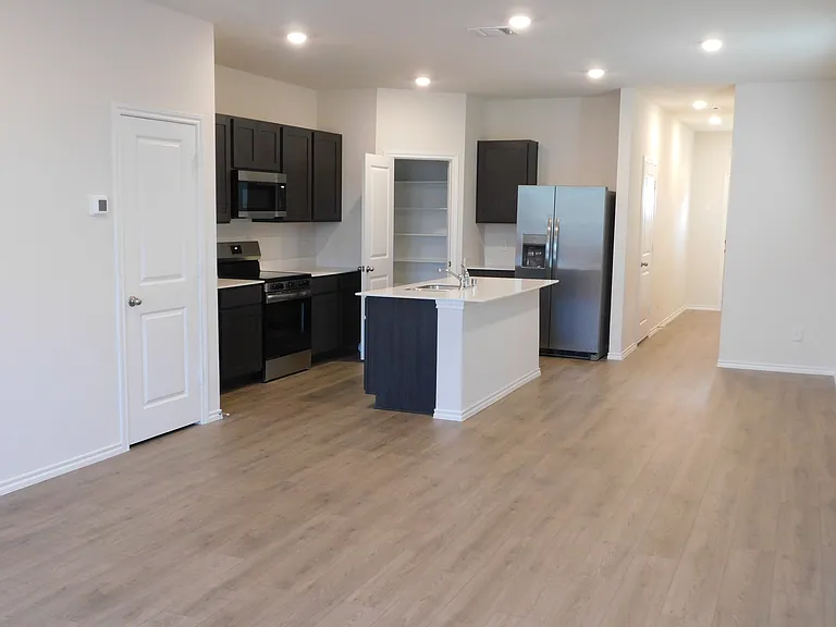 7011 Jessamine Dr — Photo 4