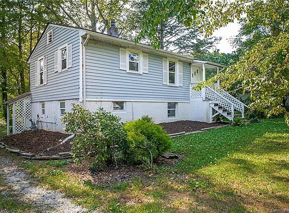 2nd image of 827 Forest St