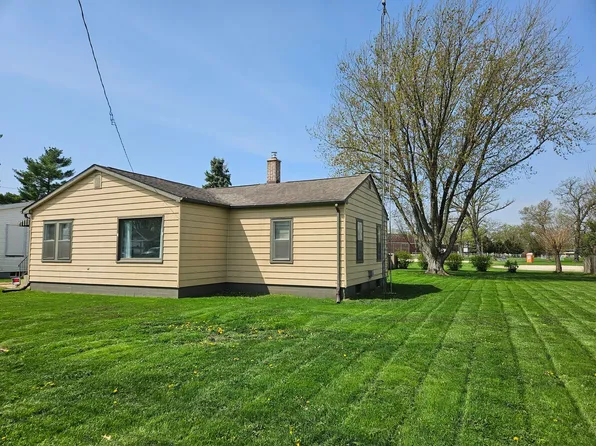 227 A St, Genoa, IL 60135