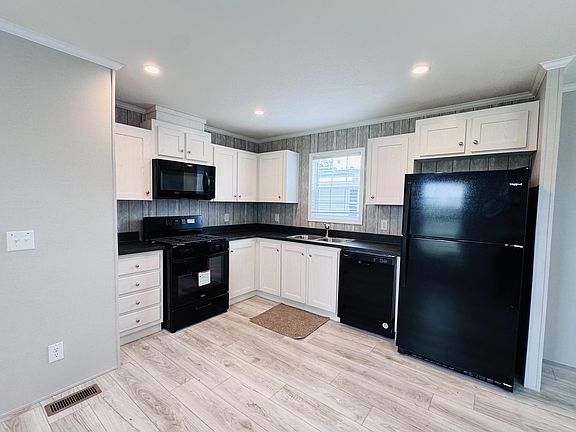 3rd image of 59733 Decatur Rd #35