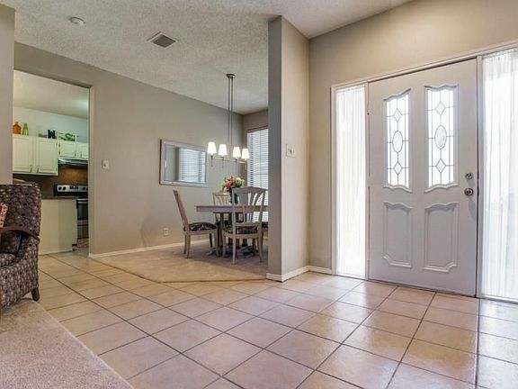 4th image of 205 Cimarron Trl APT 6