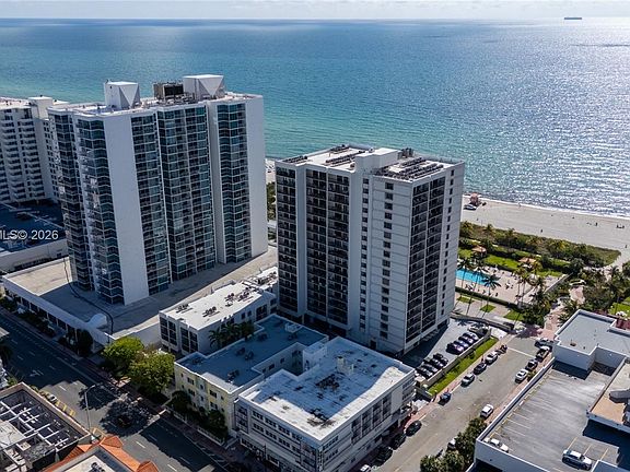 5th image of 2625 Collins Ave APT 803
