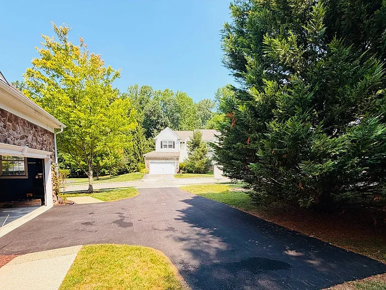 122 Whiteland Hills Cir — Photo 4