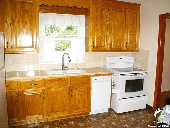 5th image of 921 W 22nd St