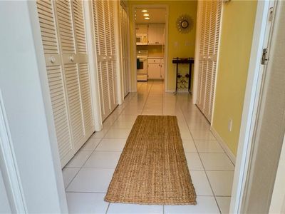 1960 Bald Eagle Dr #204B, Naples, FL, 34105