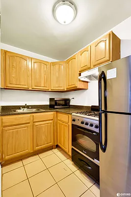 Rented by Oxford Property Group | media 4