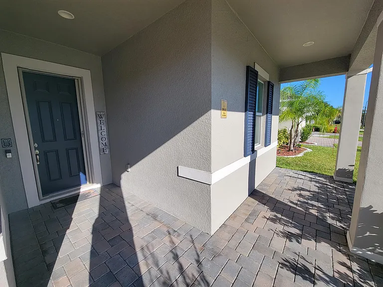 5325 Jubiloso Dr — Photo 2