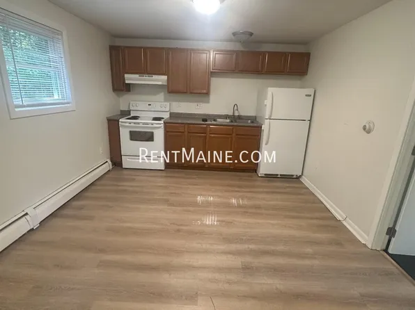 176 Augusta Rd, Belgrade, ME