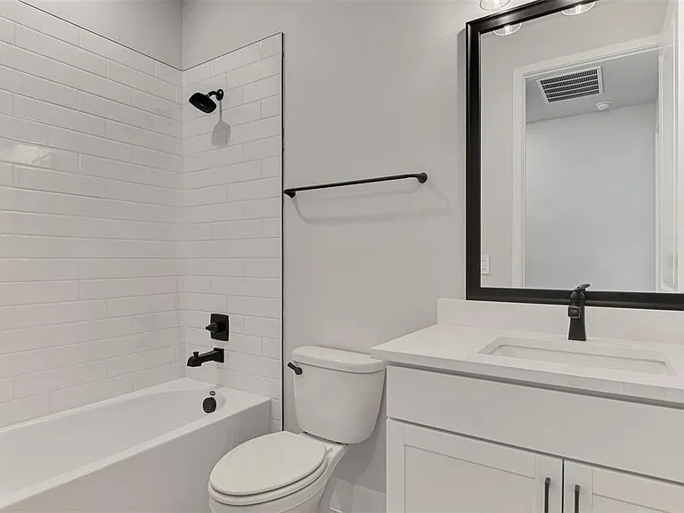 2821 Marrakesh Ln — Photo 30